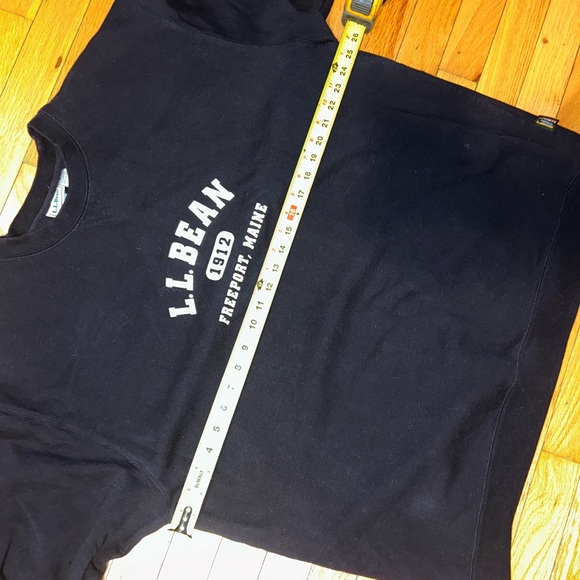 Vintage L.L. Bean Spellout Crewneck - Picture 8 of 8